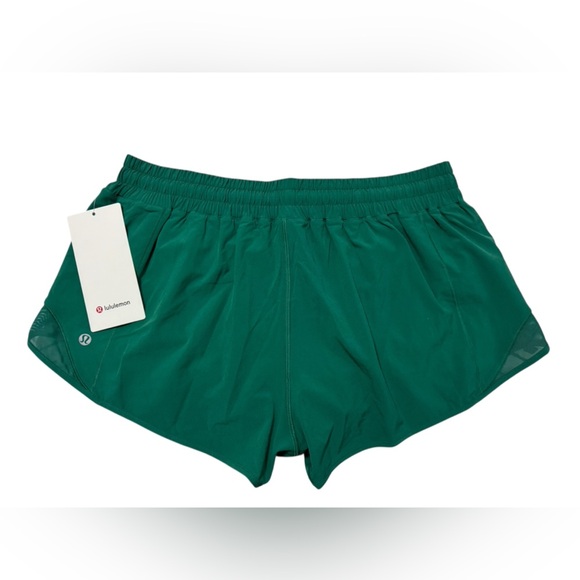 Lululemon Hotty Hot Low-Rise Lined Short 2.5" in Cascadia Green - Picture 6 of 7